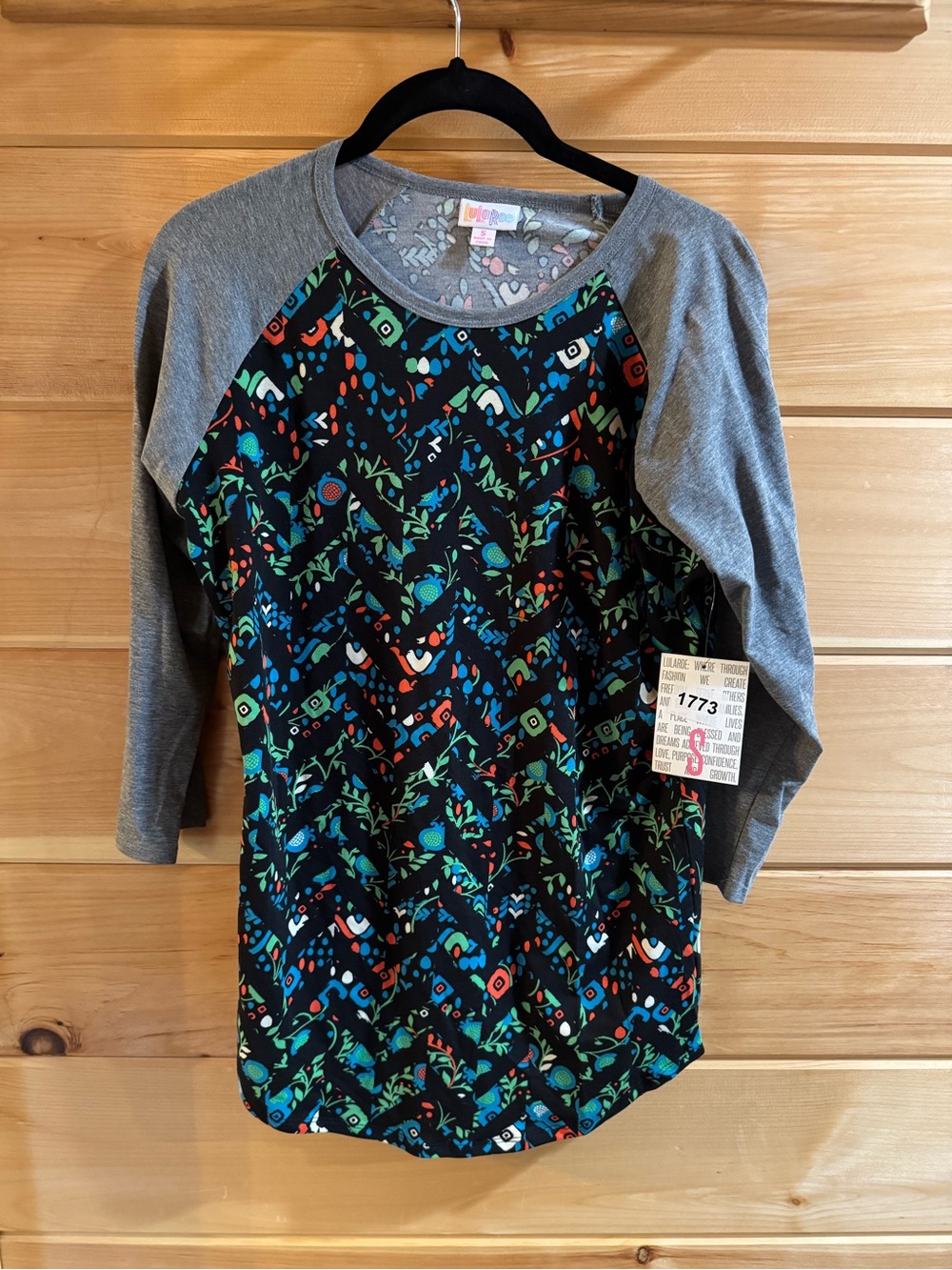 LuLaRoe Black Floral Chevron Randy Tee with Gray Sleeves